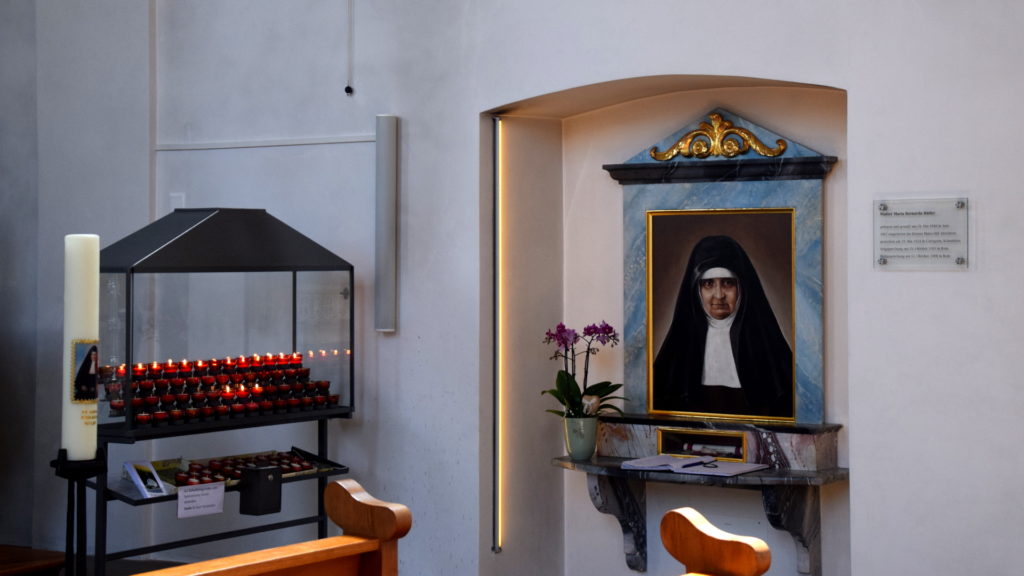 Bernarda-Seitenaltar