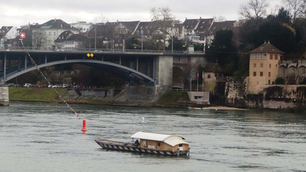 Fähre über den Rhein